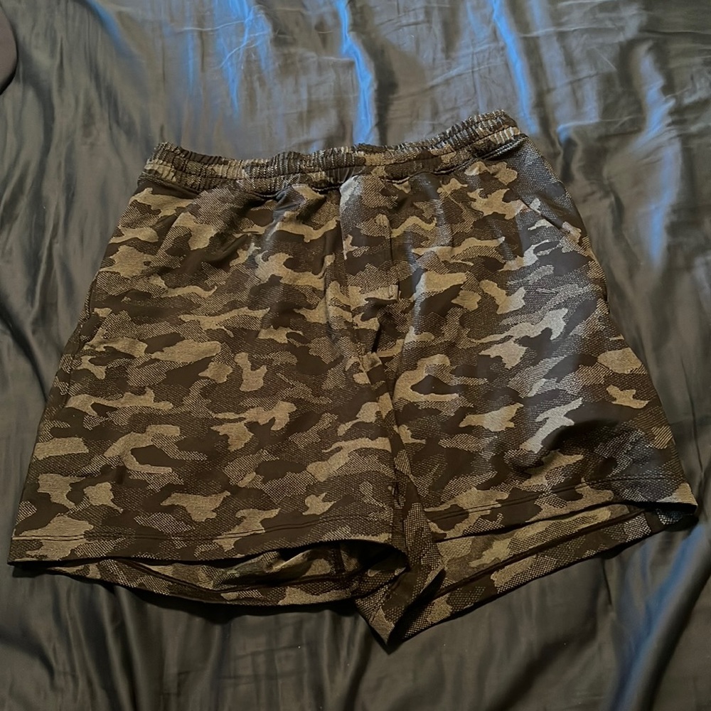 Men’s Pace Breaker Lululemon shorts